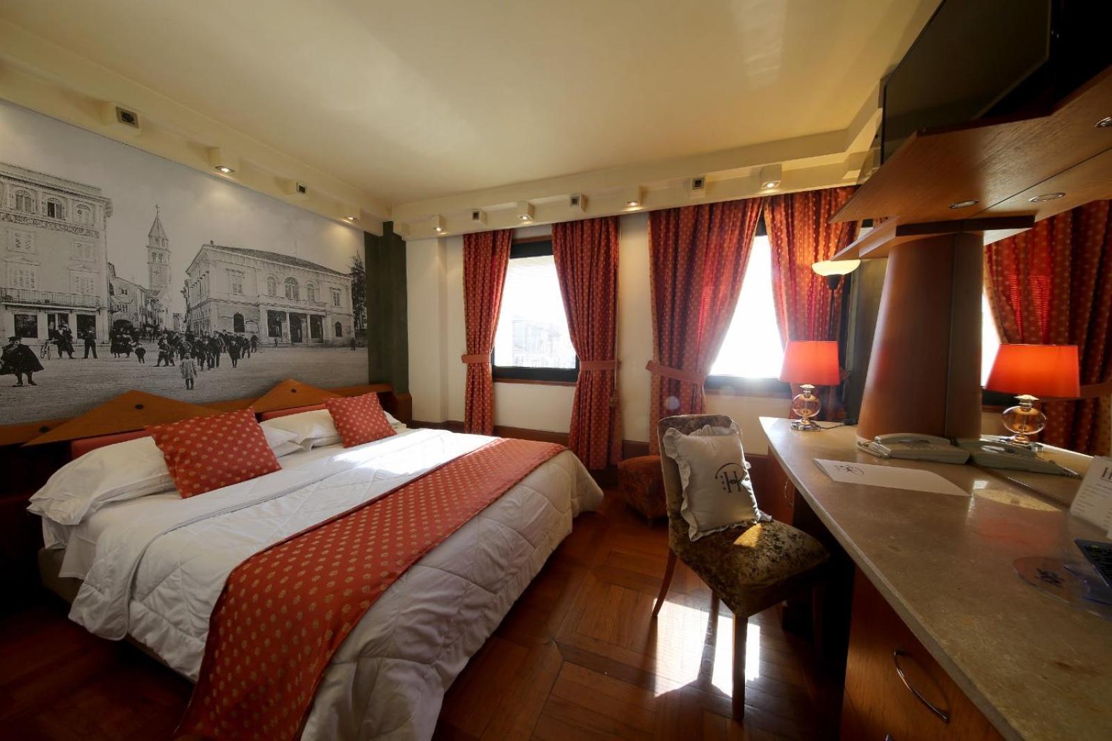 Hr Hotel Monfalcone Exterior foto