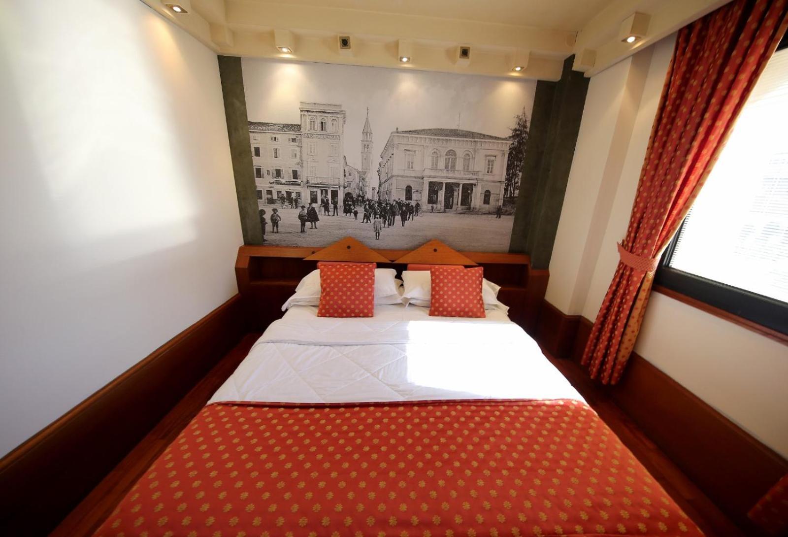 Hr Hotel Monfalcone Exterior foto